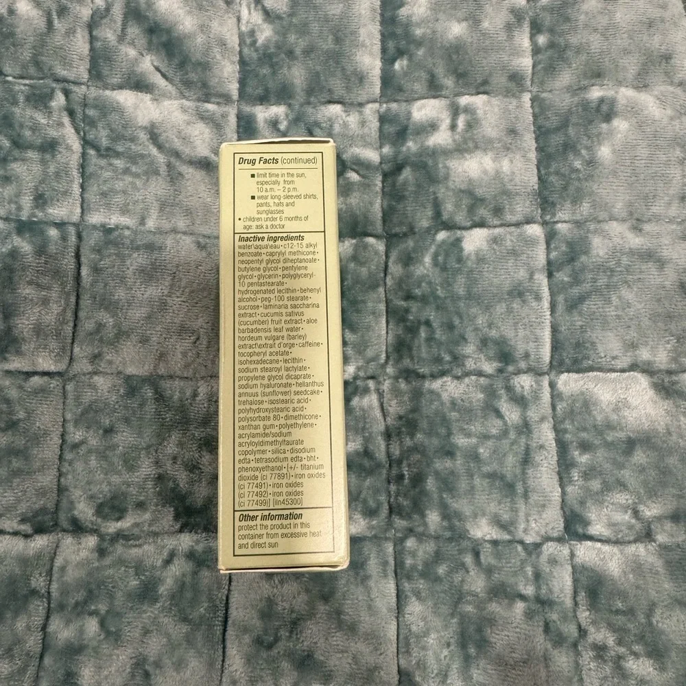 CLINIQUE Moisture Surge Sheertint Hydrator Broad Spectrum SPF 25